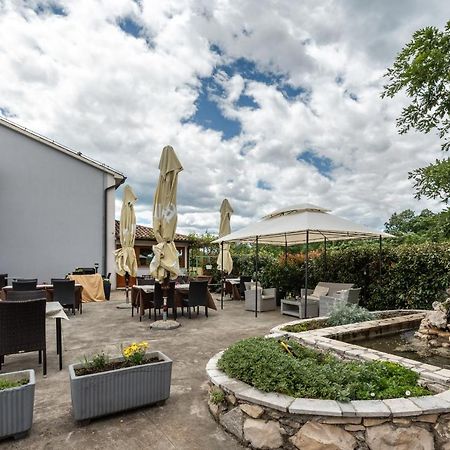 Hotel Tomazici Santalezi Εξωτερικό φωτογραφία