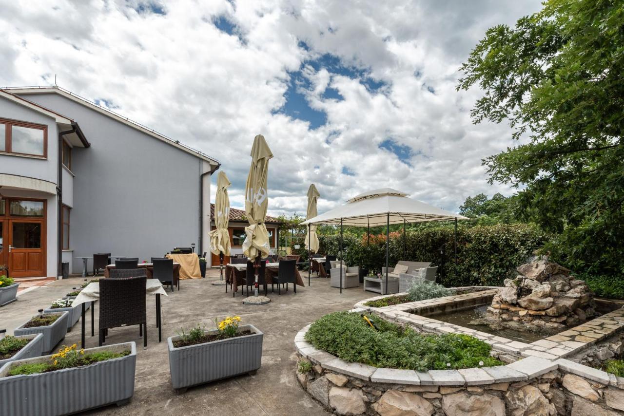 Hotel Tomazici Santalezi Εξωτερικό φωτογραφία